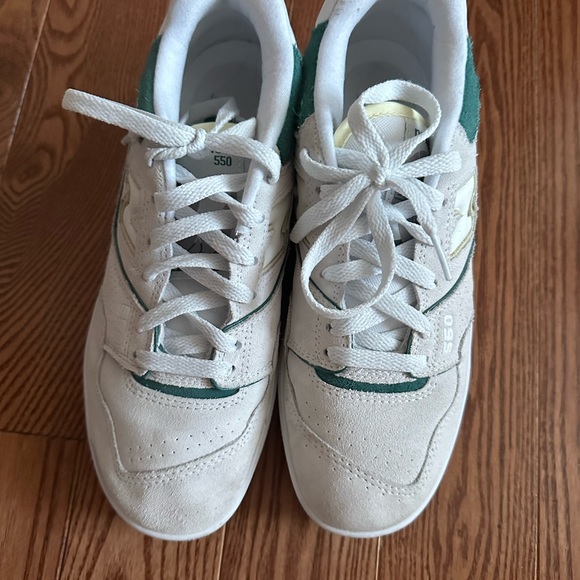 New Balance 550 - Picture 3 of 6